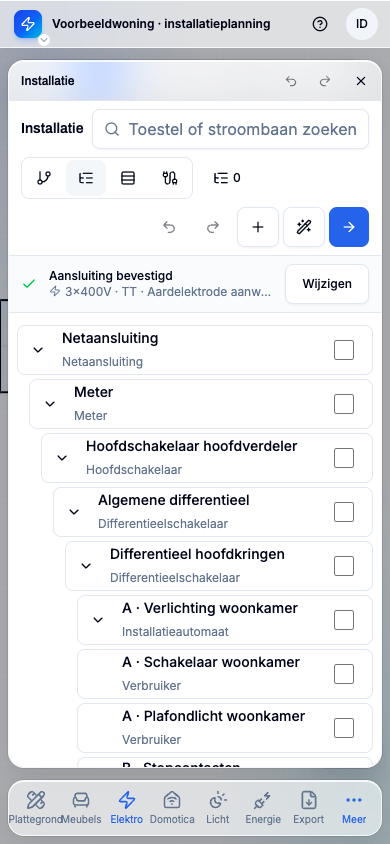 Mobiele boomweergave met dezelfde toestellen en bereikbare planningsacties.
