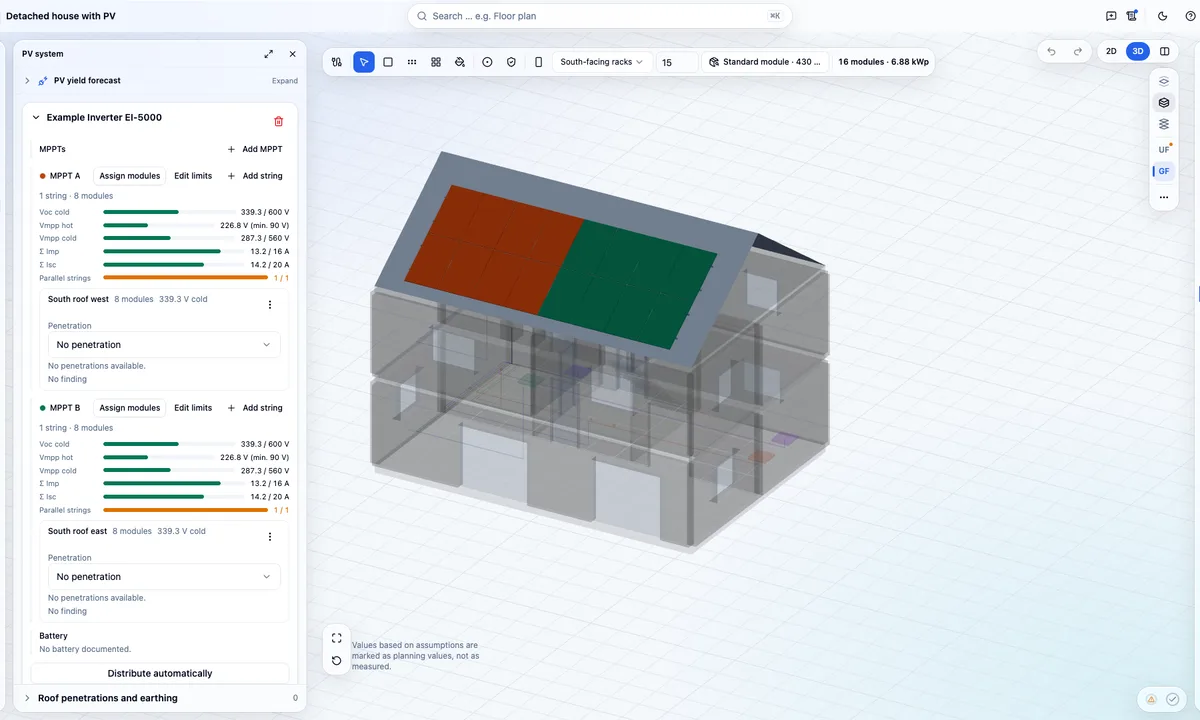 3D view in PlanElec Pro: transparent building model with two floors and a module-covered gable roof, next to the PV system panel with strings per MPPT.
